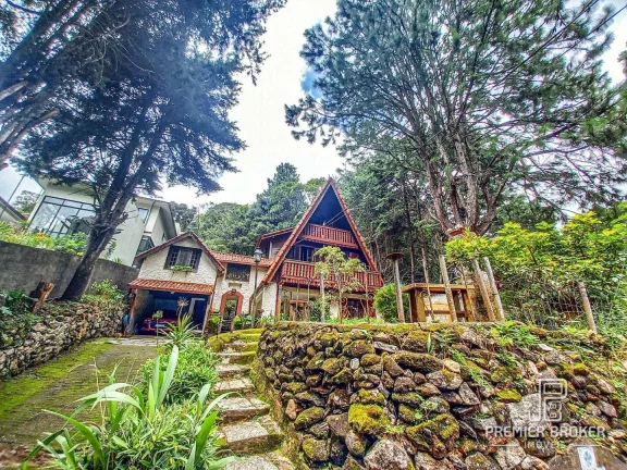 Imagem Casa à venda, 137 m² por R$ 780.000,00 - Cascata dos Amores - Teresópolis/RJ