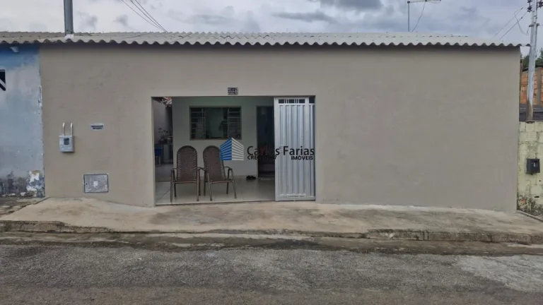 Casa para Venda em Cidade Ocidental, Centro, 2 dormitórios, 1 suíte, 2 banheiros, 2 vagas