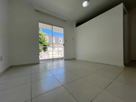 Imagem Casa com Piscina em Balneário Camboriú