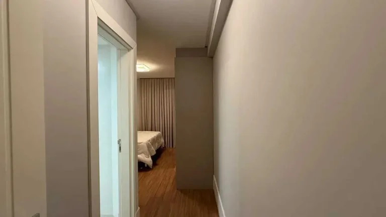 Imagem Cobertura duplex mobiliado com 4 dormitórios sendo 4 suítes e 5 vagas em Balneário Camboriú/SC