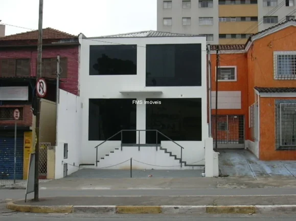 Imagem Locação de Prédio Comercial no Alto da Lapa: 12 Salas, 4 Banheiros, 3 Vagas de Garagem, 300m² de Área