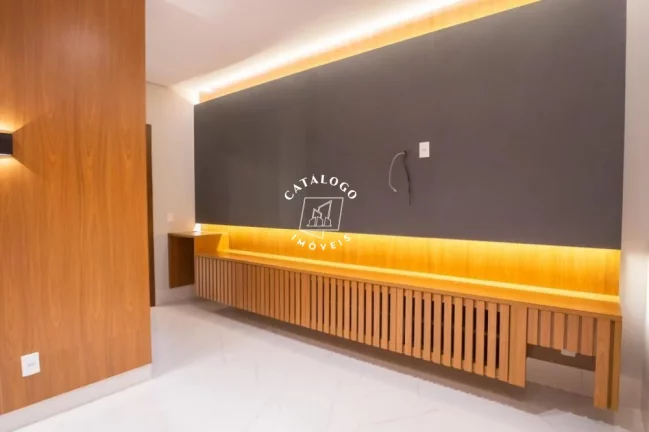Imagem Casa em Condomínio a Venda no bairro Residencial e Empresarial Alphaville - Ribeirão Preto, SP