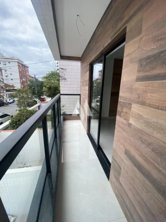 Imagem Casa Sobreposta com 4 Dormitórios e 2 suítes - Embaré / Santos