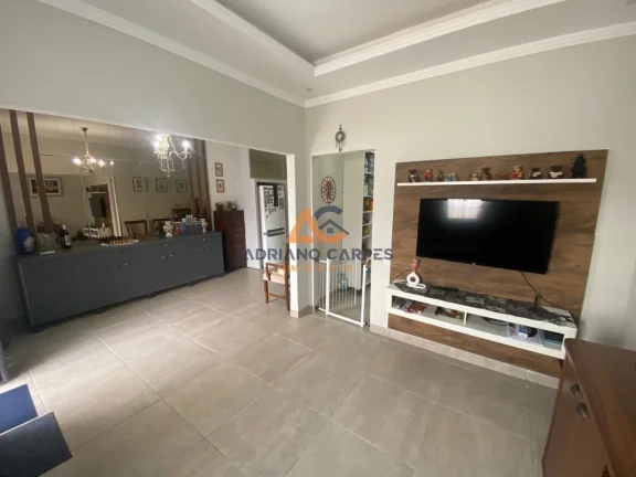 Imagem Casa geminada de 3 dormitórios, sendo 1 suíte master, com escritório e 2 vagas de garagem, localizado no bairro Gravatá - Adriano Carpes Imóveis vende