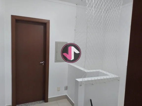 Imagem Casa dos Sonhos à Venda em Cuiabá  Condomínio Malibu Residence Encante-se com esta casa moderna...
