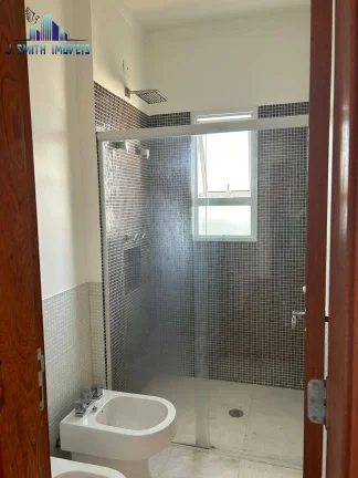Imagem CASA LOCAÇÃO NO GOLF VILLAGE, PISCINA, PAISAGISMO, TODA REFORMADA.