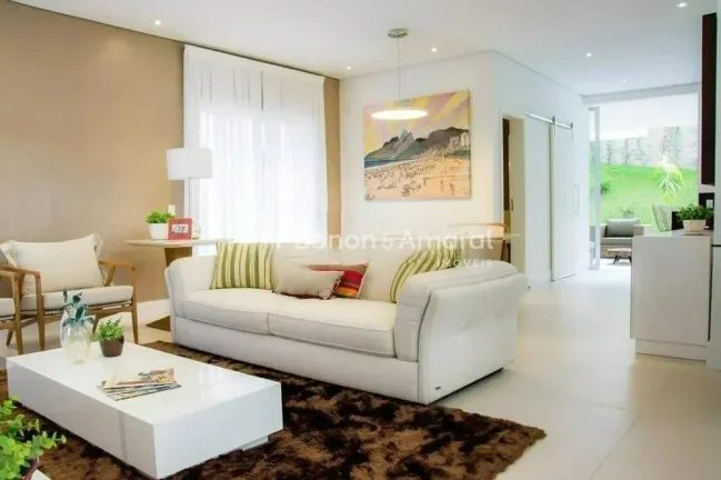 Imagem Residência sofisticada no Lake View

Fotos com ambientes mobiliados meramente ilustrativas.

Este e...