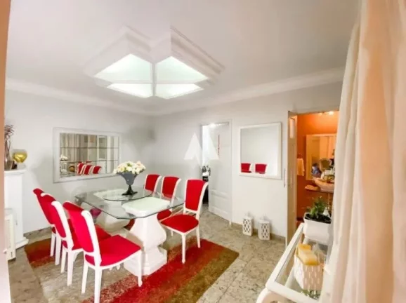 Imagem Sobrado com 3 quartos e 4 banheiros à Venda, 220 m² - Gonzaga em Santos