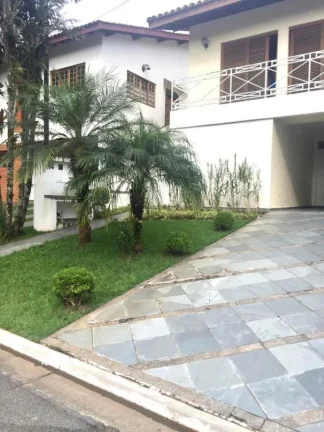Imagem Casa no Res. Alpha 9 - 300m²