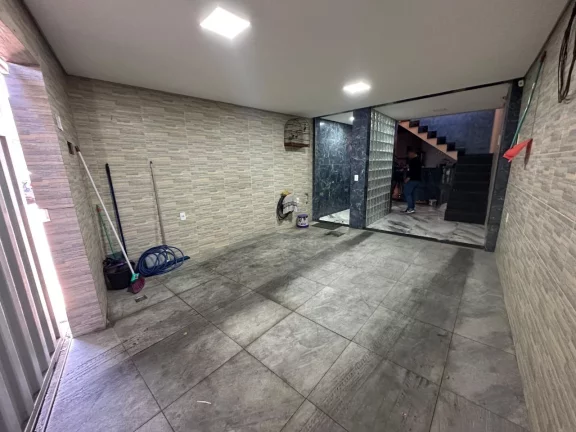 Imagem 🏡 Casa Triplex com Terraço Gourmet no Bairro Árvoredo  Segunda Seção


Para você que ...