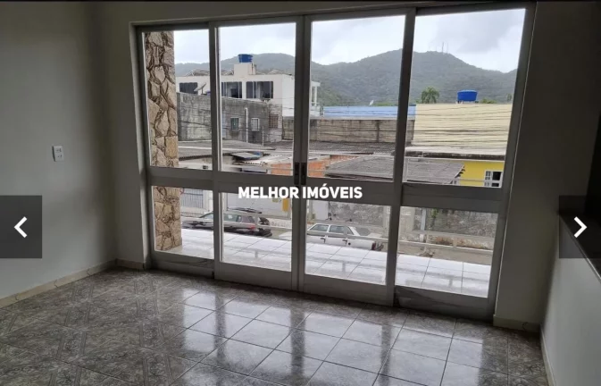 Imagem Casa á venda com 2 pavimentos residencial e comercial no São Judas Tadeu em Balneário Camboriú.