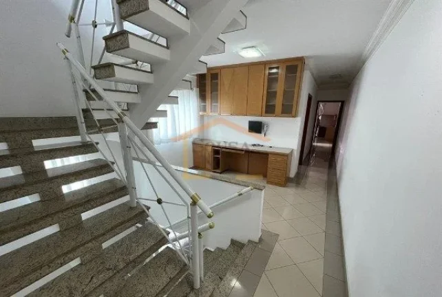 Imagem Sobrado alto padrão. 
1º andar: sala de estar, jantar, lavabo, cozinha com despensa, lavanderia co...