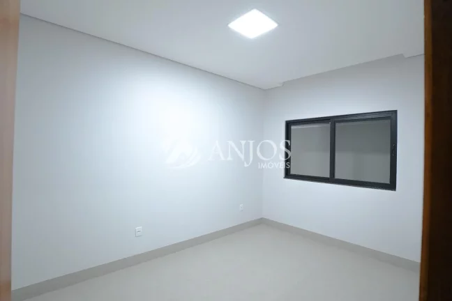 Imagem CASA NOVA Á VENDA,ACEITA FINANCIAMENTO, NO JARDIM MORUMBI, SINOP - MT.