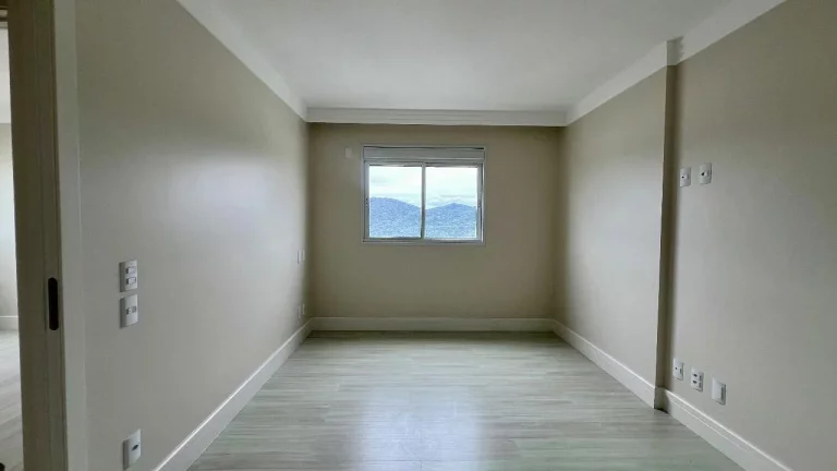 Imagem Apartamento com 4 dormitórios à venda sendo 4 suítes, 228.62 m² por - R$ 6.000.000,00 - Pioneiros - Bal. Camboriú/SC