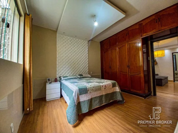 Imagem Casa à venda, 193 m² por R$ 850.000,00 - Várzea - Teresópolis/RJ