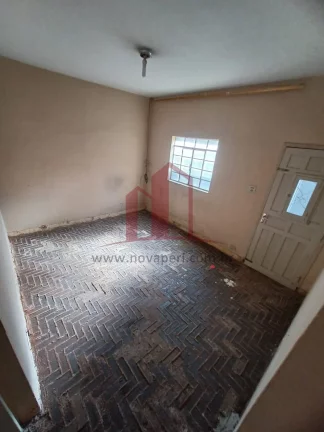 Imagem Casa à venda no Centro de Franco da Rocha-SP: 4 quartos, 1 sala, 2 banheiros, 2 vagas de garagem, 202,00 m² de área.