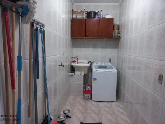 Imagem Casa 3 dormitórios e piscina, disponível para locação em Peruíbe.