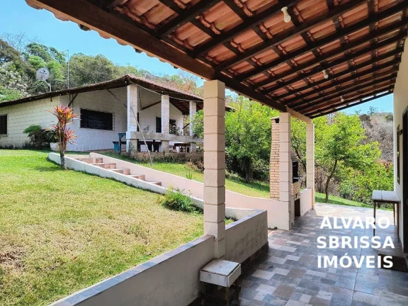 Imagem Chácara com 24 000m2 2 casas 2 barracões e piscina à venda próximo ao Pesqueiro do Tio Oscar em Itu SP Perfeita para morar ou alugar para Airbnb