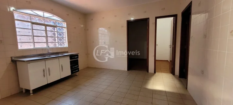 Imagem Casa de 4 quartos e 1 suíte à venda em Campo Grande-MS, Bairro Coophasul, com 250m² de área e 4 vagas de garagem