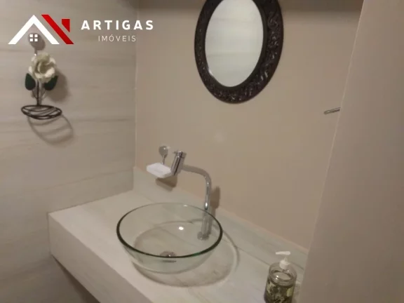 Imagem Casa Comercial á venda próximo a Av Paulista 100 m² subdivididos em 3 andares