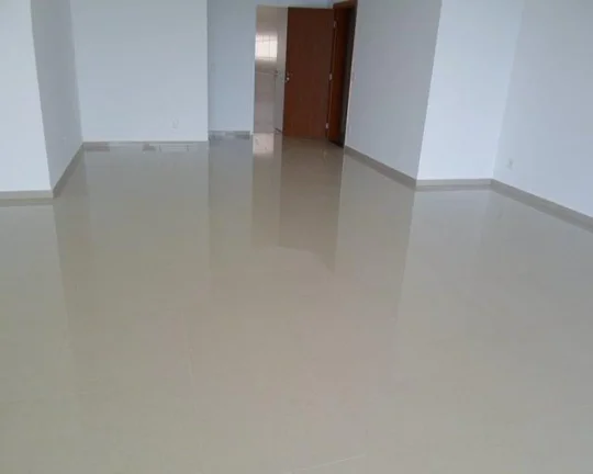 Imagem Apartamento à venda no Guarujá na Praia da Enseada.