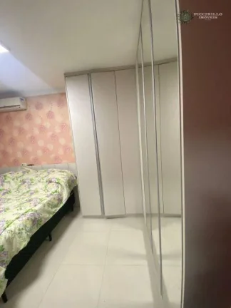 Imagem Sobrado com 3 dormitórios à venda, 180 m² por R$ 950.000,00 - Vila Guilhermina - Praia Grande/SP