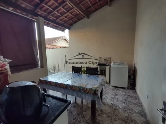 Imagem Casa à venda no bairro Vila dos Comerciarios - Guaratinguetá/SP