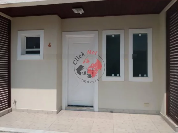 Imagem Sobrado em Condomínio à Venda, Frente a Praia, 2 suítes, varanda, quintal e 2 vagas, bairro Gaivota, Itanhaém
