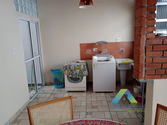 Imagem Sobrado à venda com 3 dormitórios e suíte na Vila das Mercês!!