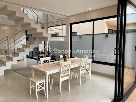 Imagem Sobrado à venda com 221 m² construídos em terreno de 301 m² no Condomínio Residencial Club Port...