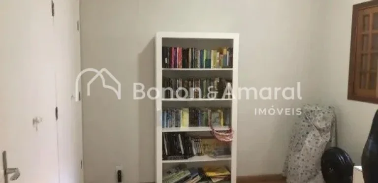 Imagem Casa à venda no Parque Taquaral com 170 m² de área construída, este imóvel oferece diversas com...