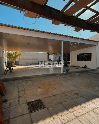 Imagem Casa Caminho do Sol, Três quartos, sendo dois suítes, uma com closet