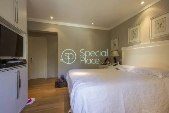 Imagem Luxuoso Apartamento de Alto Padrão em região nobre. Fácil acesso transporte coletivo e as margina...