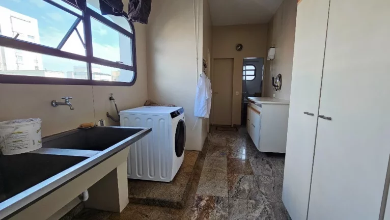 Imagem Luxuoso apartamento para locação no Jardim Paulista, São Paulo-SP, com 4 quartos, 2 suítes, 2 salas, 3 banheiros, 3 vagas de garagem e 278m².
