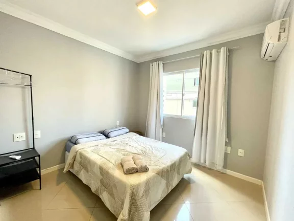 Imagem Apartamento com 3 dormitórios sendo 1 suíte e 2 vagas de garagem em Balneário Camboriú/SC