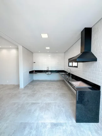 Imagem Casa à venda com 3 quartos, sendo 3 suítes, no condomínio Quintas da Boa Vista, Atibaia - SP