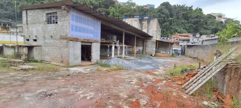 Imagem Aluga-se Grande área 850m² com cobertura de 250m², 1 ou 2 Banheiros no Alto da Boa Vista, Mauá-SP