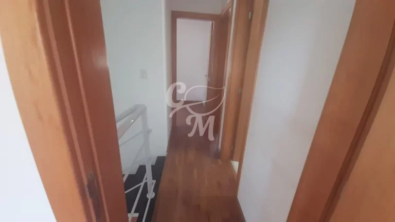 Imagem Casa em Condomínio Fechado em Medeiros