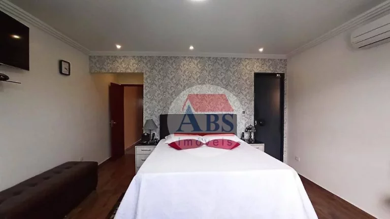 Imagem Lindo Sobrado Geminado com 3 dormitórios à venda, 204 m² por R$ 800.000 - Vila Ponte Nova - Cubatão/SP