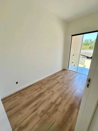 Imagem Geminado com 3 dormitórios sendo 1 suíte e 1 vaga de garagem - Adhemar Garcia | Joinville/SC