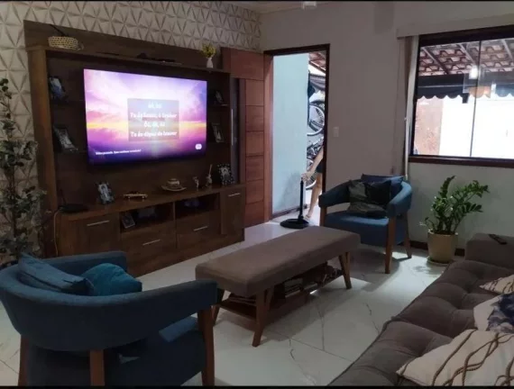 Imagem Vendo esta linda casa no centro de Cabo Frio RJ.