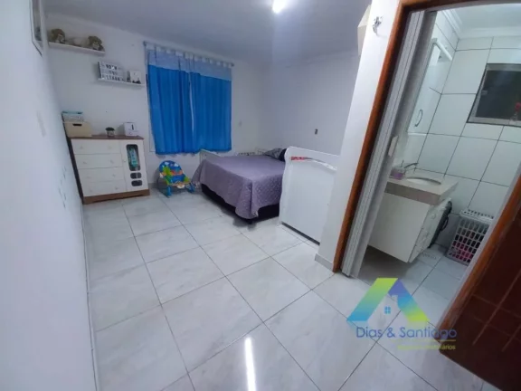 Imagem SANTO ANDRÉ Casa 150M², 2 dormitórios, 4 vagas, ótima localização e valor !!!!
