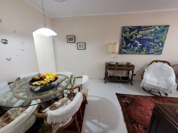Imagem PITANGUEIRAS - LOCALIZAÇÃO PRIVILEGIADA, NA QUADRA DO MAR, AMPLO APARTAMENTO COM 80 M² ÚTEIS, CLARO E SUPER AREJADO, 1 VAGA DE GARAGEM NO PRÉDIO.