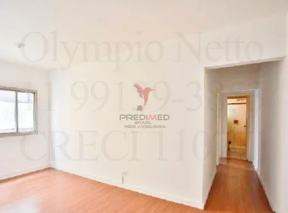 Imagem Excelente Apartamento na Praça da Árvore