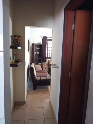 Imagem Chácara com 3 dormitórios à venda, 3700 m² por R$ 1.080.000,00 - Do Barreiro - Extrema/MG