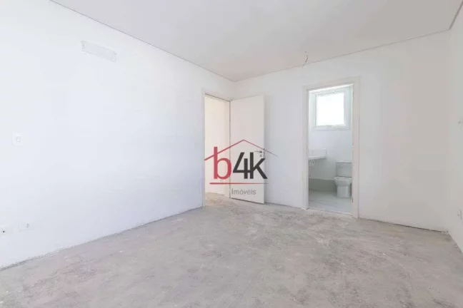 Imagem Casa em Condomínio à venda, 483 m², 4 dormitórios e 5 vagas na Granja Julieta
