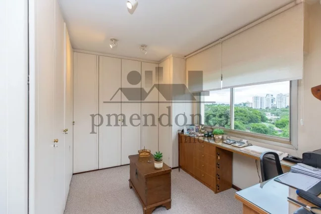 Imagem Apartamento reformado, com vista panorâmica para o Parque Villa Lobos.
