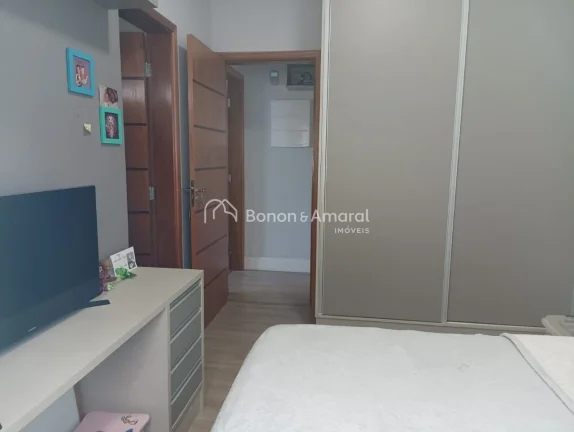 Imagem Localizada no Condomínio Real Park Sumaré, esta bela casa térrea oferece conforto, sofisticação...