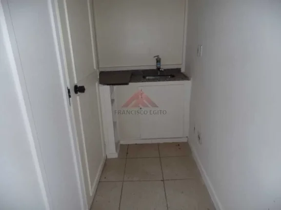 Imagem Sala comercial com excelente localização no centro de Niterói.