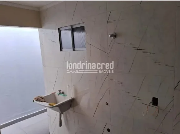 Imagem Linda Casa no Bairro Columbia, Próxima à UEL, com Suíte, Área Gourmet e Vista Privilegiada em Londrina